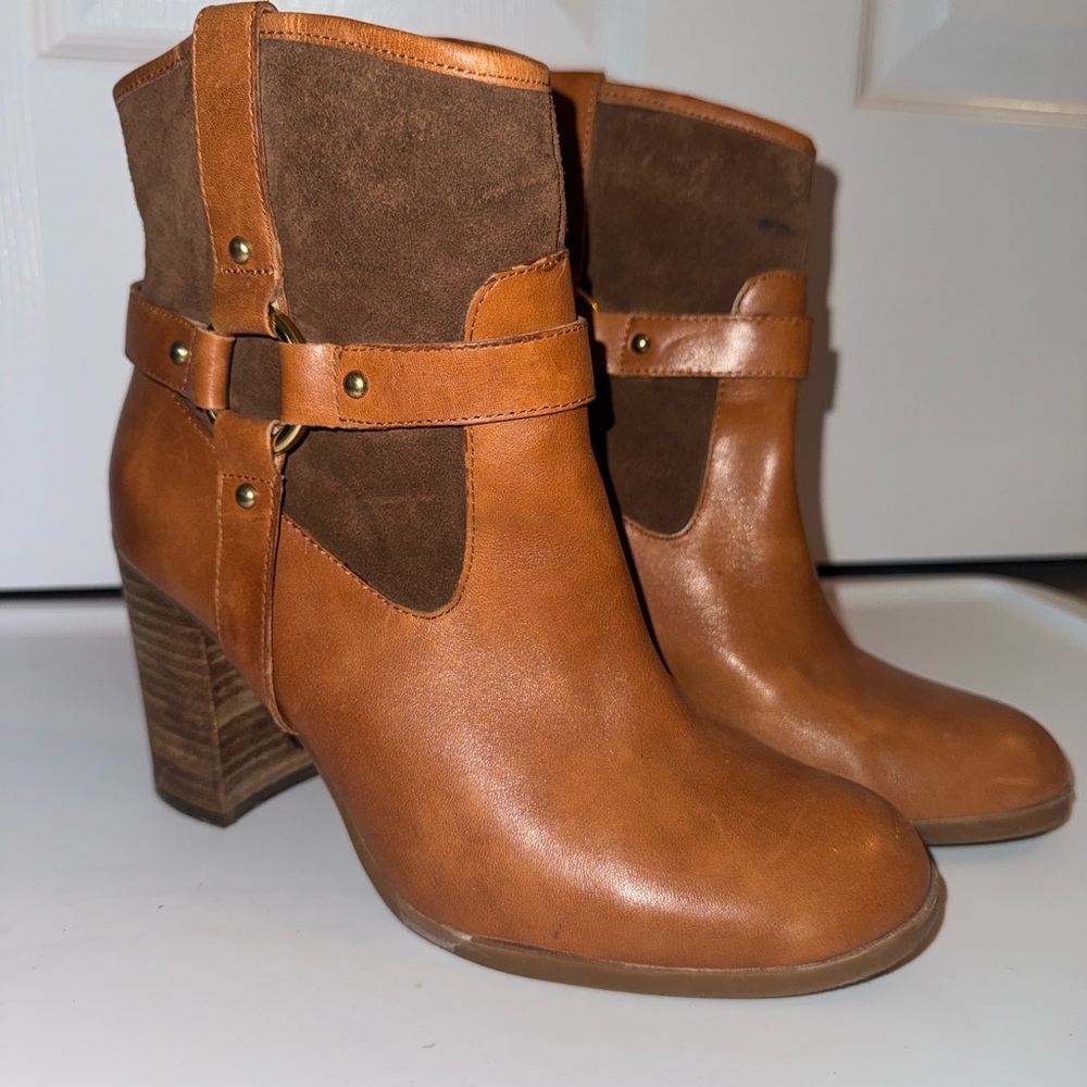 Lauren Ralph Lauren Tan and Brown Heeled Boots